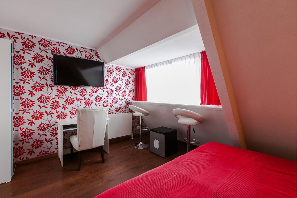 Alex Rooms Zwanenburg Exteriör bild