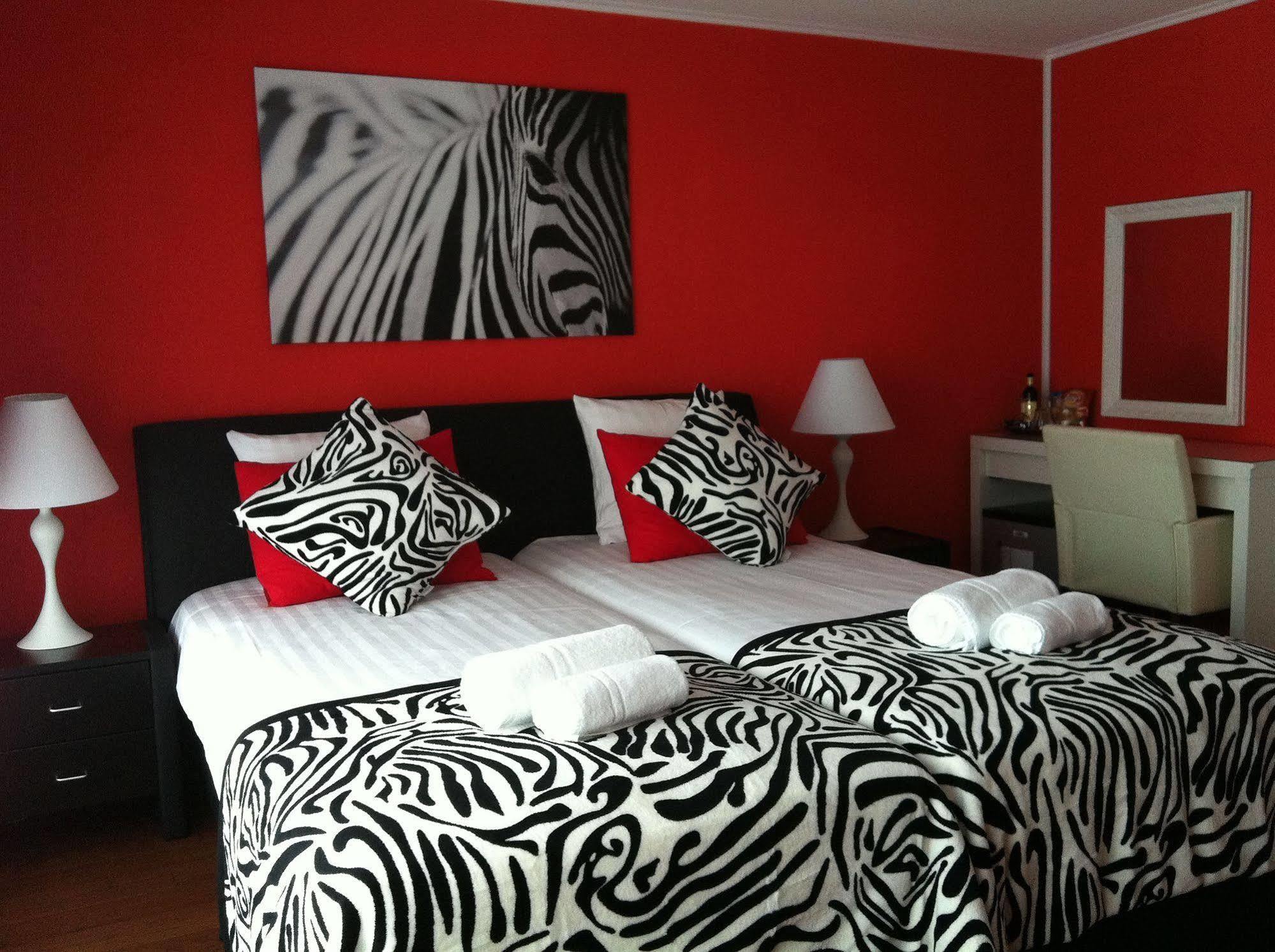 Alex Rooms Zwanenburg Exteriör bild